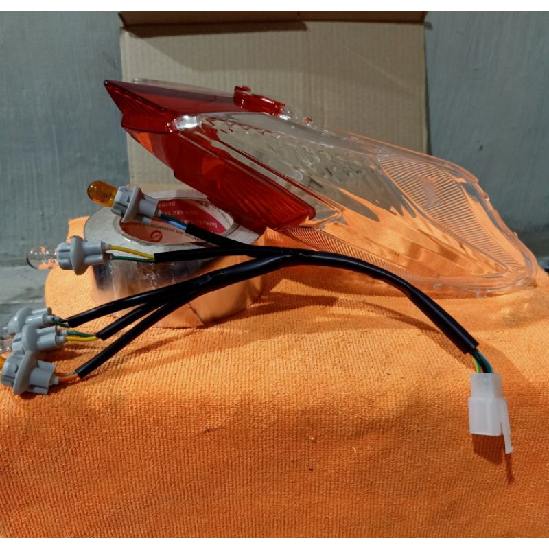 kaca mika stoplamp Vario LED old 125/150 non original+kabel 1set+bohlam.SIAP KIRIM