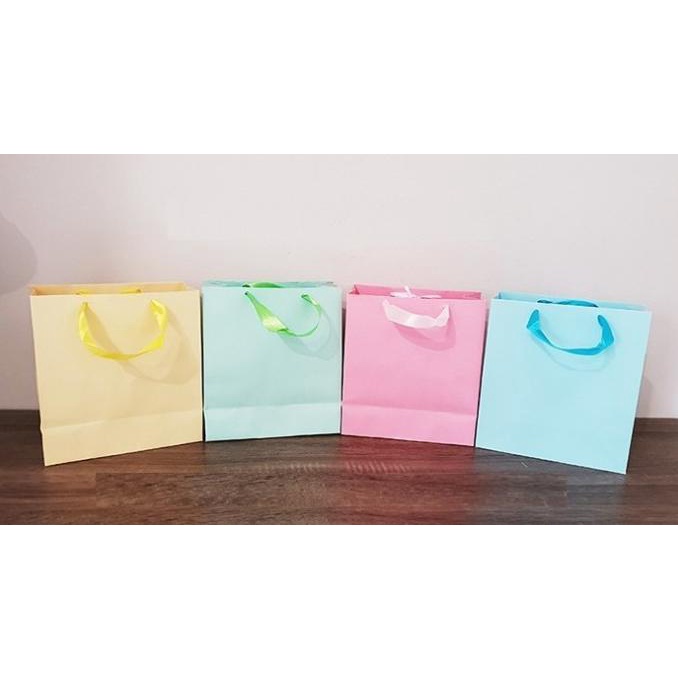 

Paper Bag Warna Pastel / Tas Kertas / Kantong Kertas Warna - Random