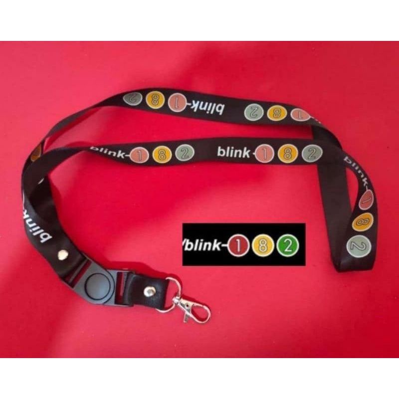 

lanyard BLINK 182 tali lanyard BAND gantungan kunci name tag id card kartu nama / tali lanyard gantungan leher