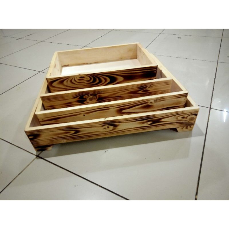 kotak hantaran kayu