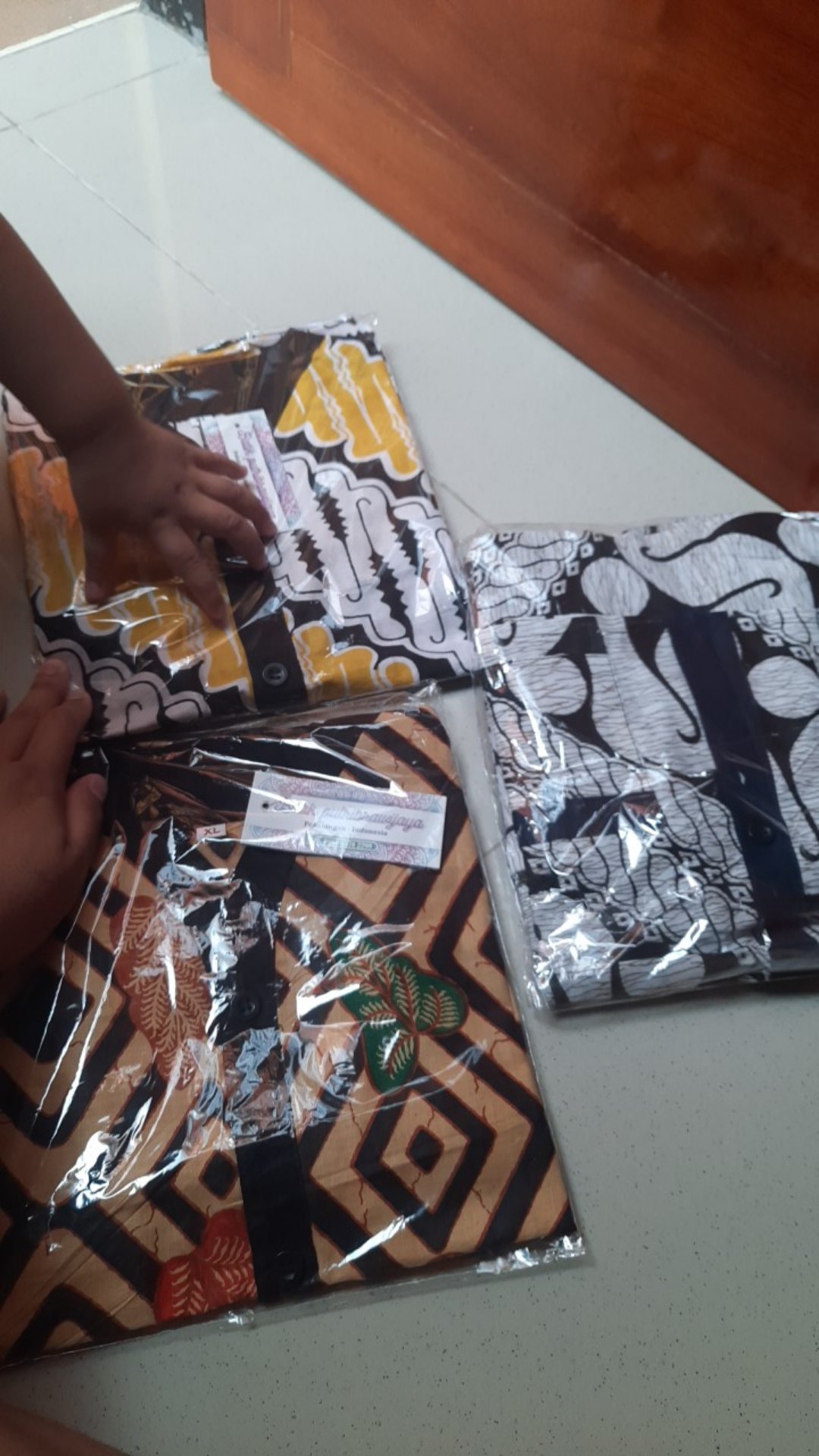 Piyama Batik Anak Setelan Batik Anak Bahan Adem Cowok Cewek Usia 1-5 Tahun.