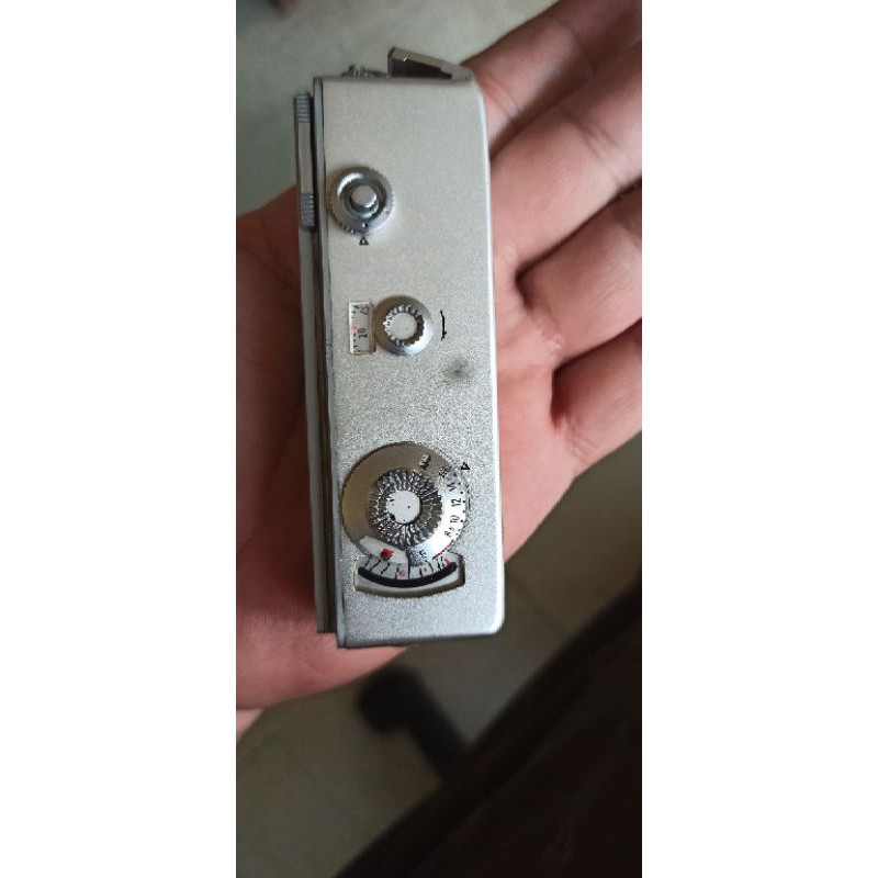 

Yashica ATORON tahun 1965