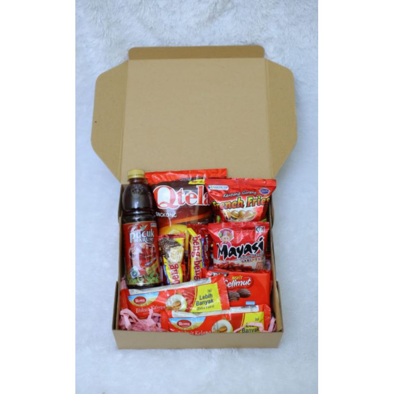 

hampers snack - hamper jajan - kado box - kado snack