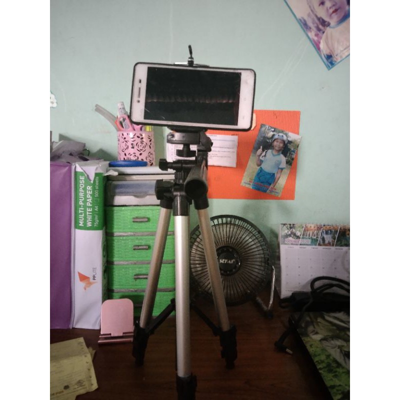 TRIPOD PLUS HOLDER U UNTUK SEMUA JENIS HP DAN KAMERA TINGGI MAX 1M