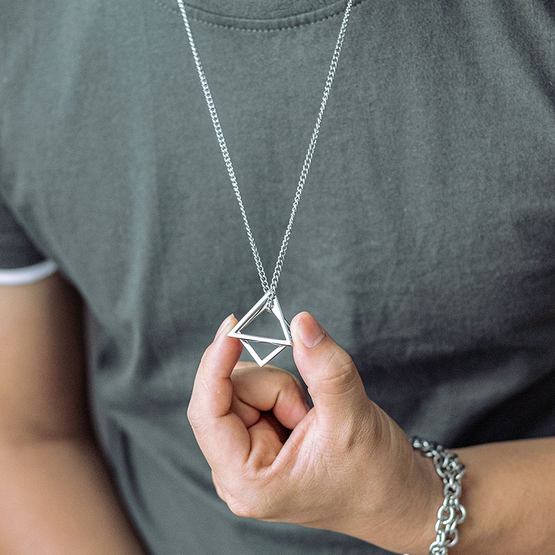 [Ready Stock]❤️Kalung Titanium Pria Wanita Anti Karat Dan Tidak Luntur Kalung Liontin Bentuk Segitiga Geometris Kalung Baja Gaya Hip Hop Unisex Fashion Murah Hadiah Ulang Tahun COD