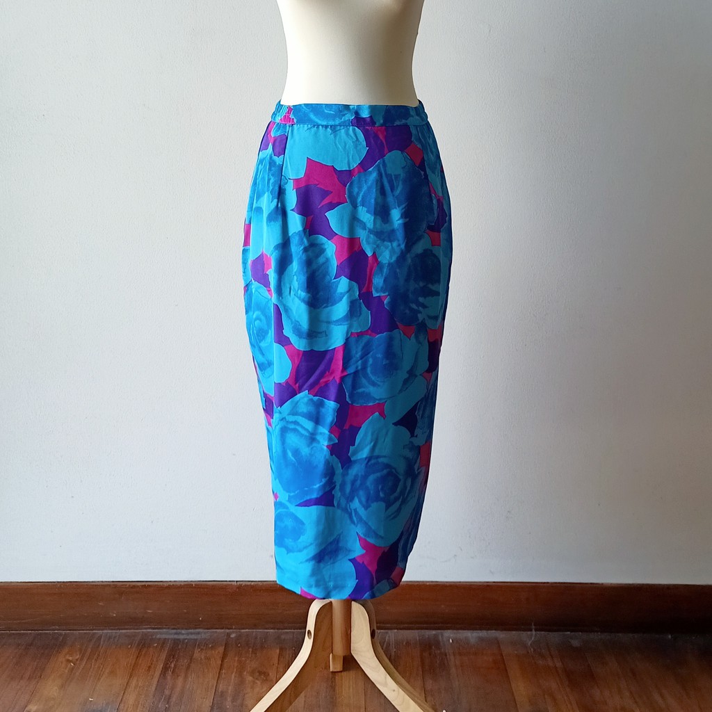 original blue rose pencil skirt / preloved rok pensil motif mawar biru