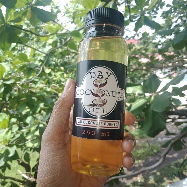 

Day Coconute Oil 250 ml ( ori coconute borneo)