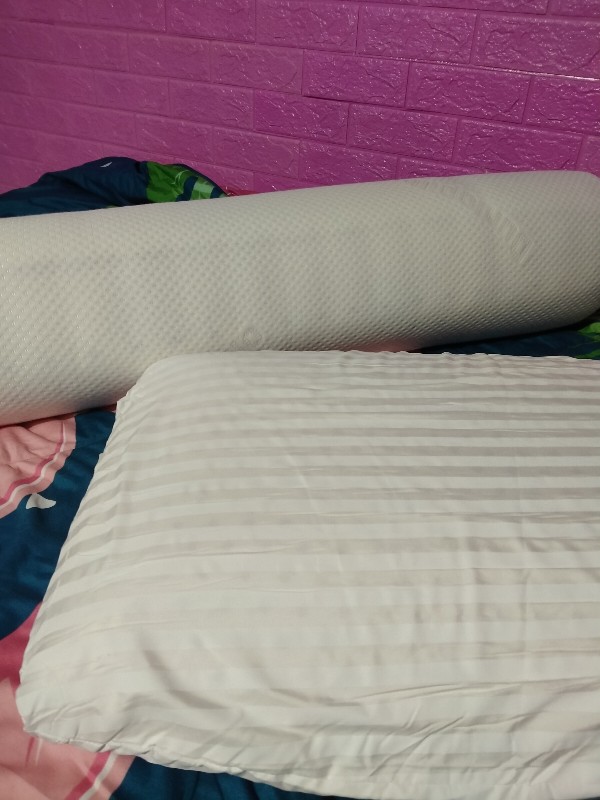 Guling Natural Latex Pincore Bolster Dunlopillo