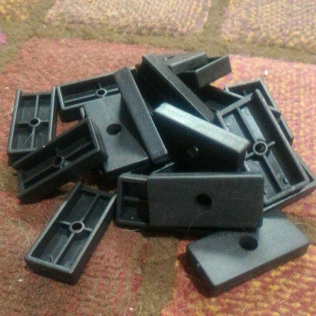 Tatakan Alas Bawah Kaki Meja Dan Lemari Kode 1540