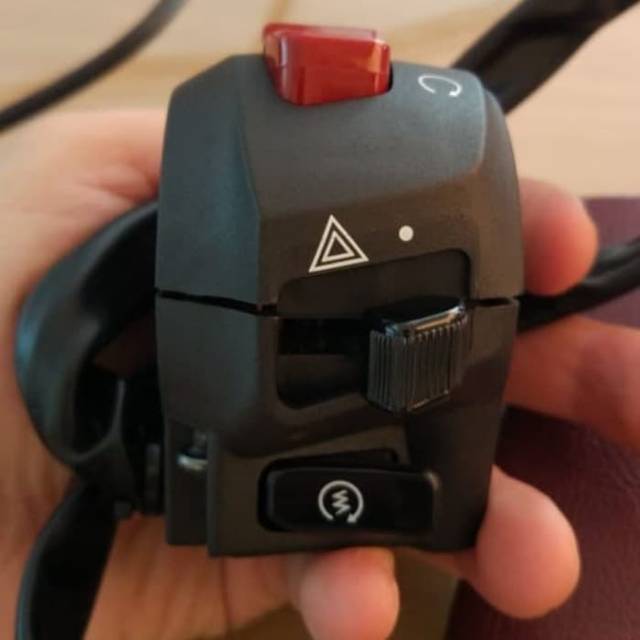 Saklar kanan new vixion r155 new r15 v3