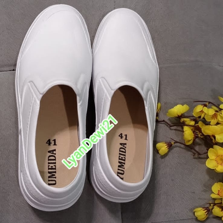 SEPATU KARET PUTIH#SEPATU HYGINE