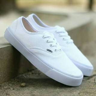 Khakikakiku Hazel Creamy White | Shopee Indonesia