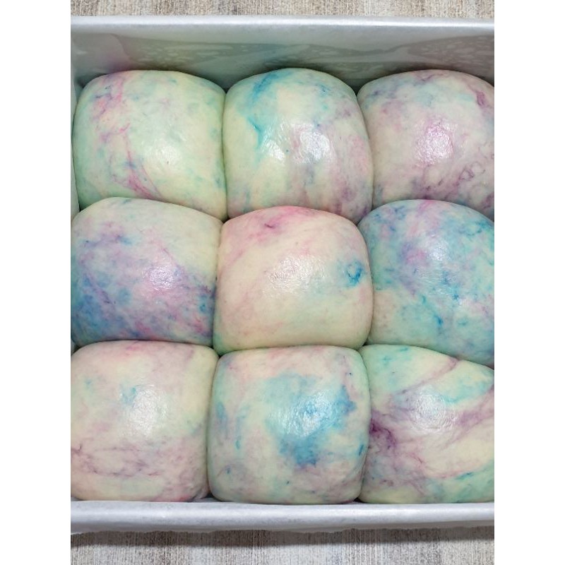 

TieDye Japanese Milk Bun / Bread / Buns / Roti Kasur Pertama Di Jakarta