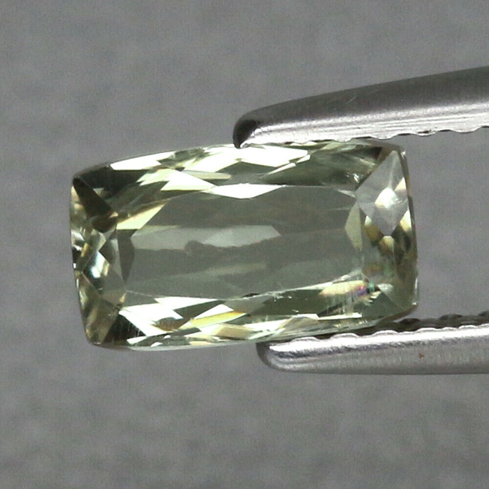 Batu Natural Color Change Diaspore Zultanite, Turkey SUPERIOR Rare Langka 1.03ct