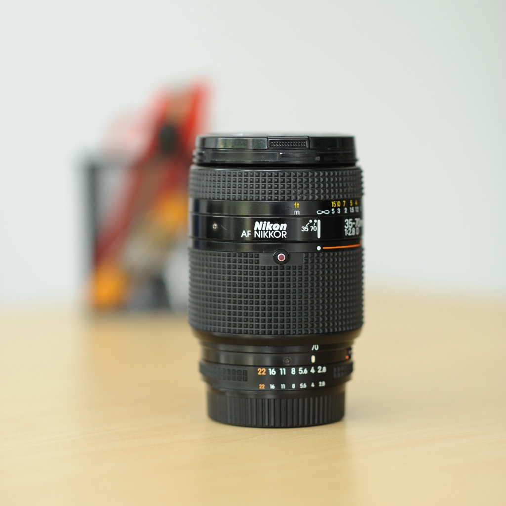 Lensa AF Nikkor 35-70 mm F2.8D