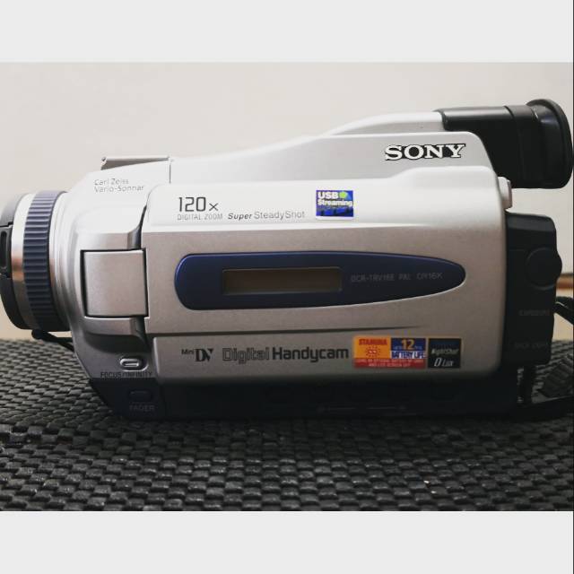 Handycam - SONY DCR-TRV16E