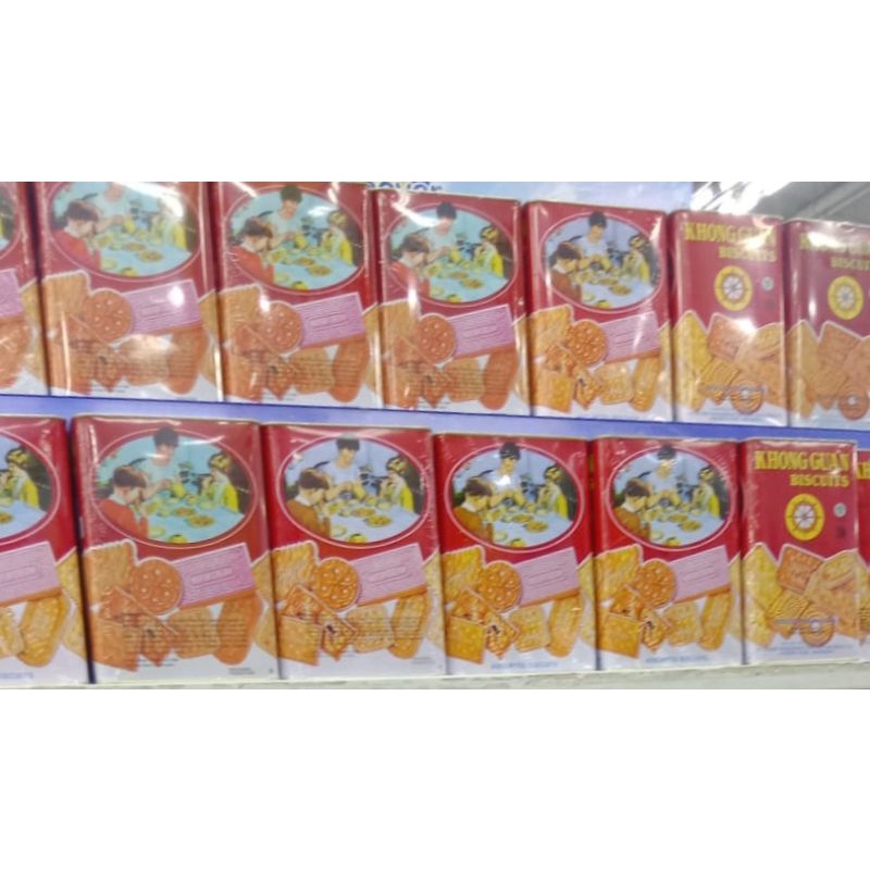 

Khongguan bisc Asst Segi Red tin 1600gr