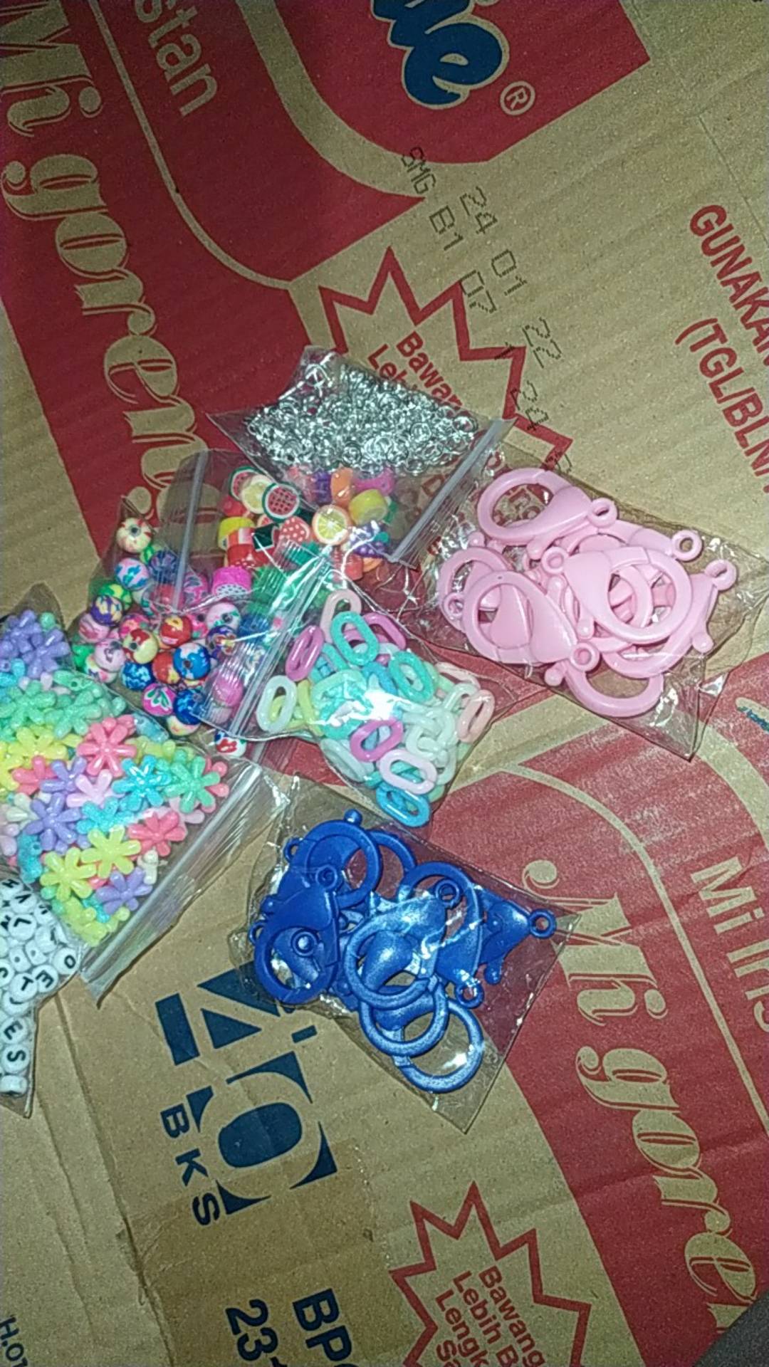50pcs / Pak Gesper Konektor Rantai Bahan Akrilik Ukuran 9x14mm