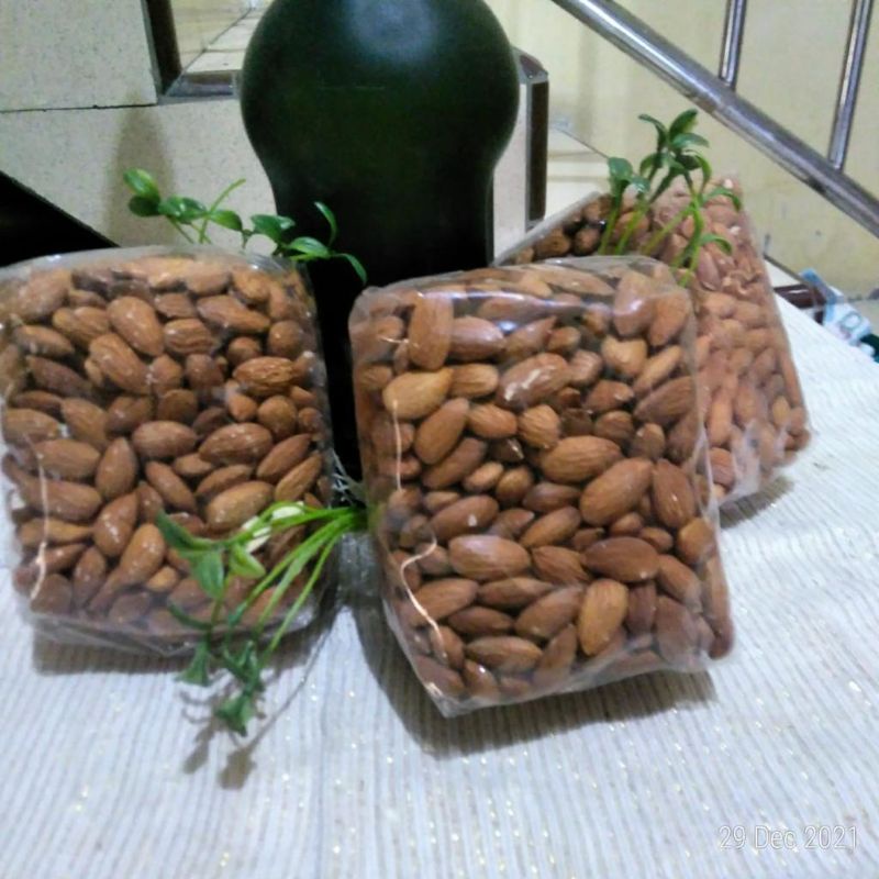 

Kacang Almond Panggang