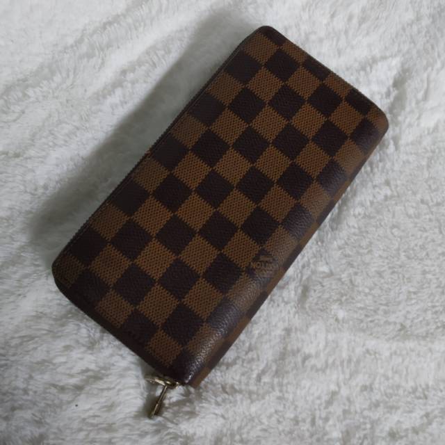 Preloved dompet lv 2 zipper damier hrga nego