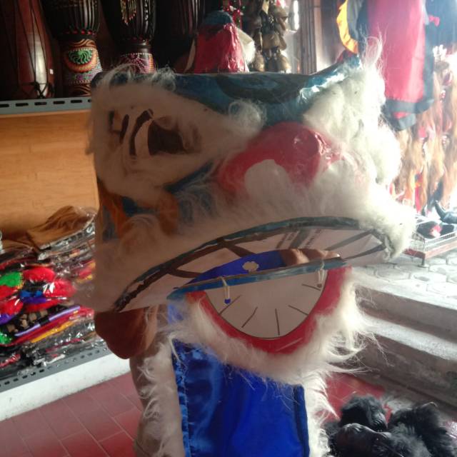 

Barongsai kertas anak