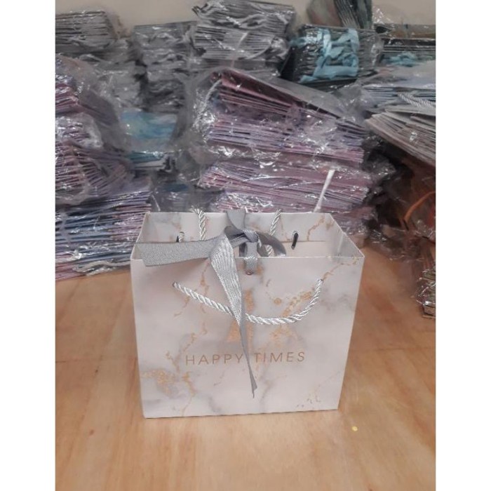 

(TERLARIS) READY STOK !!! 10pcs Paperbag Happy white ,Kado uk. M , Tas Kertas - M