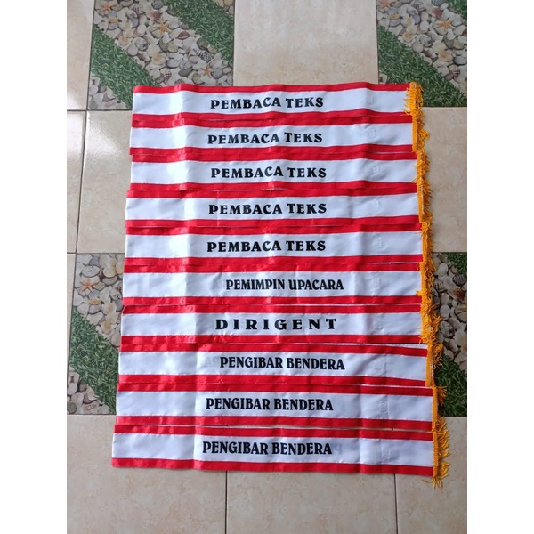 selempang upacara pengibar bendera/pembaca teks/dirigent