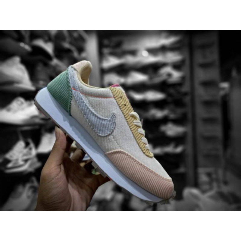 NIKE DAYBREAK PASTEL CORDURAY "MULTICOLOR"
