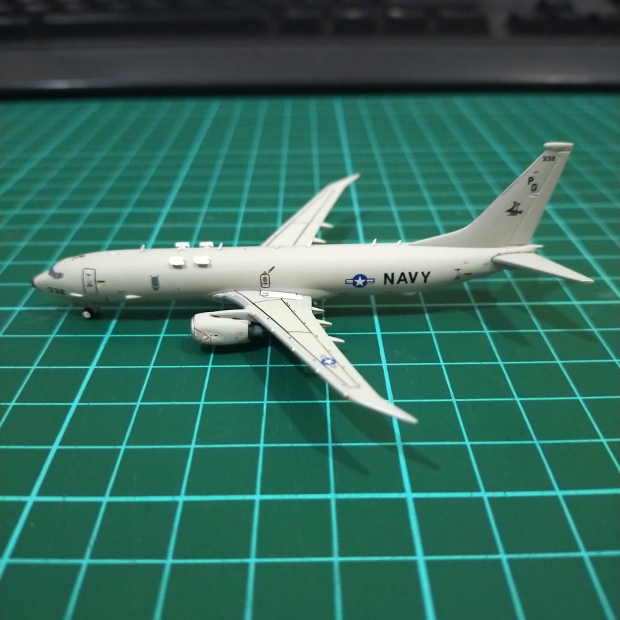 diecast US Navy Boeing P-8A Poseidon Gemini Macs 1:400