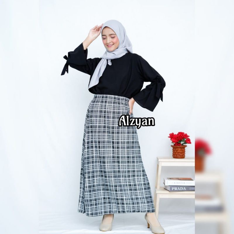 ROK TARTAN KOTAK PLISKET PREMIUM  KUALITAS IMPORT/ROK WANITA