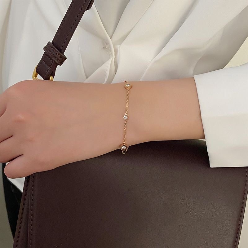 Gelang Titanium White Square Diamond Trending Korea Fashion Style