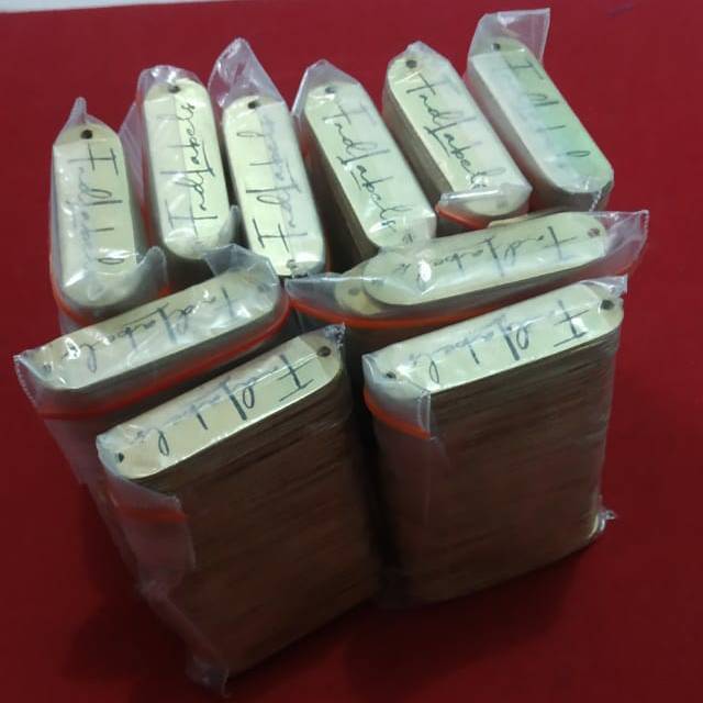 

Merek /label hijab, label tas, label dompet