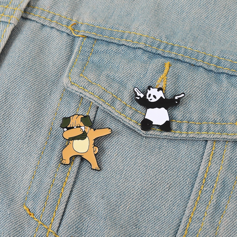 Bros Pin Enamel Bentuk Kartun Hewan Panda 2 Gaya Untuk Hadiah Teman