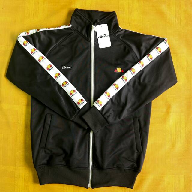 jaket tracktop ellesse