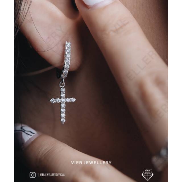 Vier Jewellery Wynn Edition Earrings 11405 Anting Salib Replika Berlian by Vier Jewellery