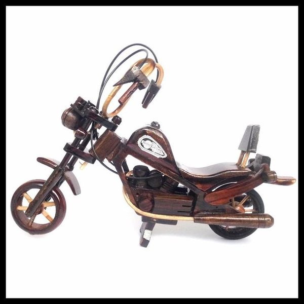 Miniatur Motor Harley Davidson Kayu 22x16x4 cm