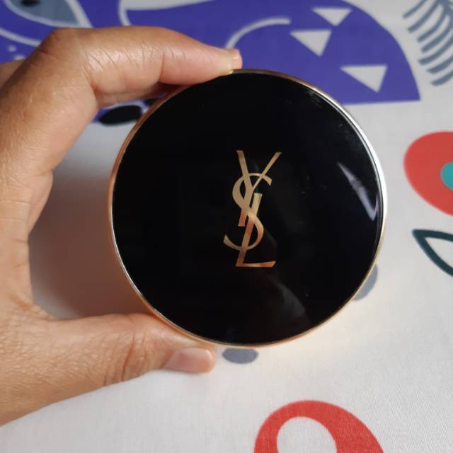 Preloved case Ysl cushion