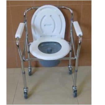 Commode Chair Kuri BAB Kursi Buang Air Besar ( Dengan Roda )