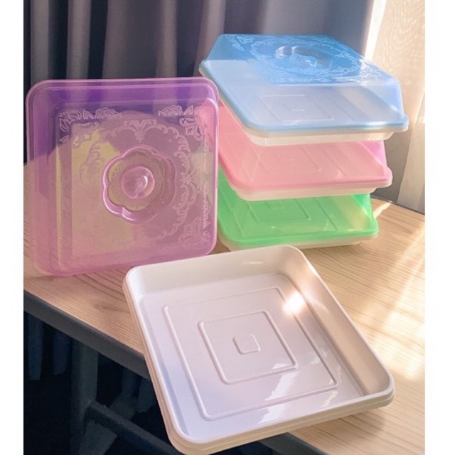 TEMPAT DISPLAY ROTI KUE GORENGAN SEGI KOTAK ADA TUTUPNYA