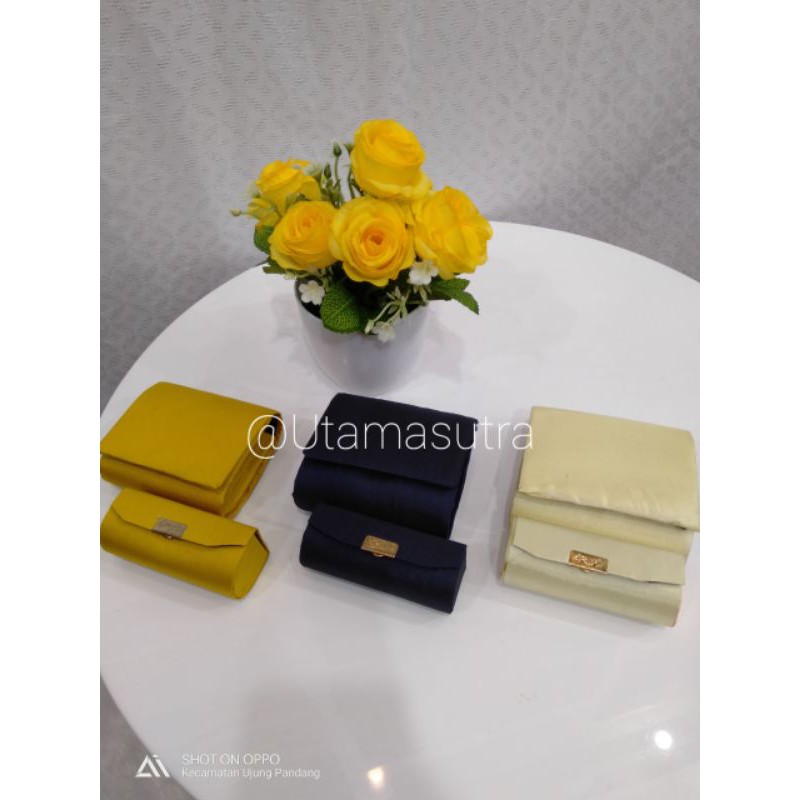 SOUVENIR PERNIKAHAN | set dompet kecil / tempat bedak dan lipstik