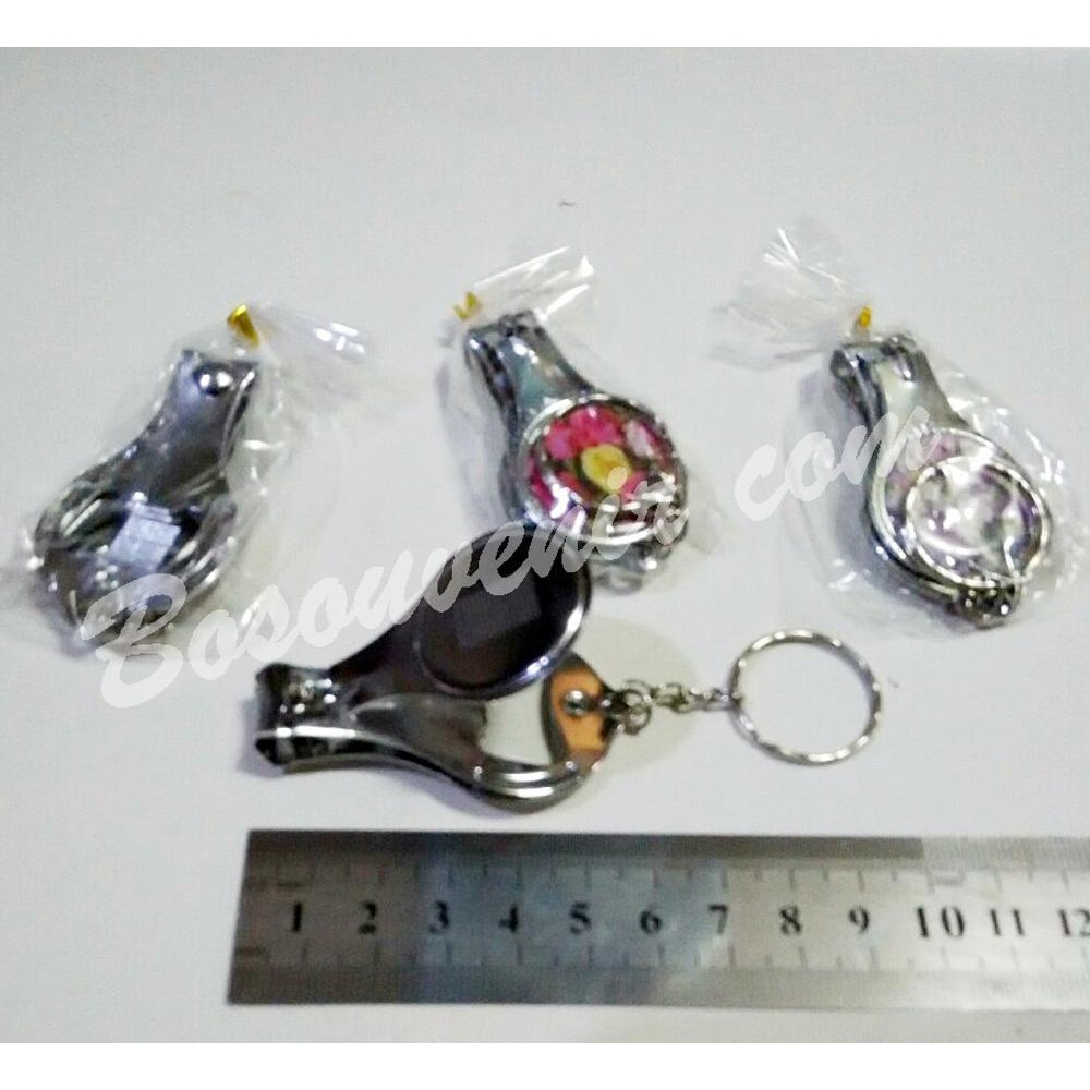 

Agen Souvenir Gunting Kuku Bulat