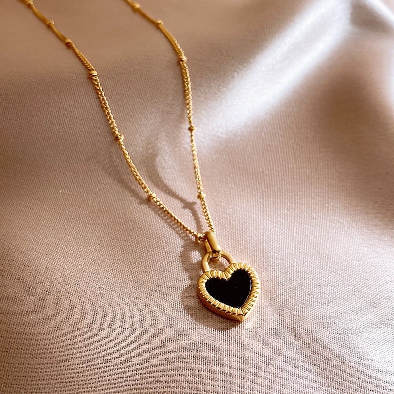 Kalung Titanium Love Black Square Bisa Bolak Balik Hitam Putih