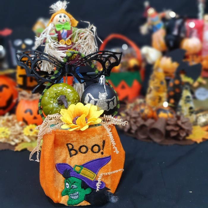 

dekorasi hiasan meja hampers halloween party decoration 52