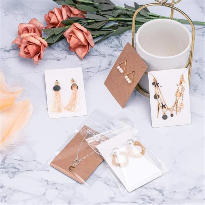 50 Pcs Tas Holder Display Perhiasan Kalung Anting Bahan Kertas Kraft Dengan Perekat