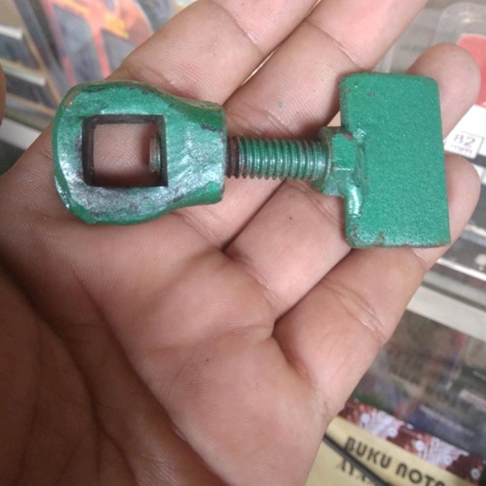 ulir penjepit mata gergaji bobok oglok kayu