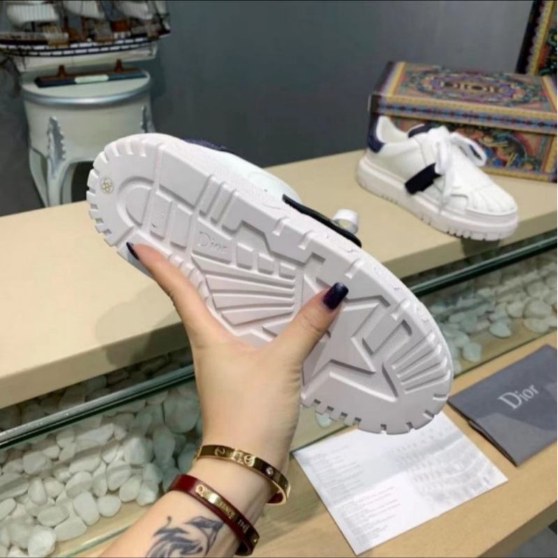 sepatu sneaker wanita putih New branded shoes White type lv 2021 p1shoes