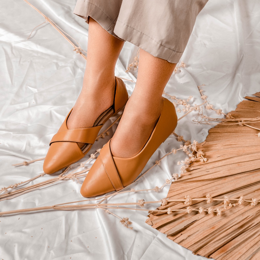Happier Fradella Brown Sepatu Sendal Wanita Original Ori Flatshoes Flat Shoes Slip Slop On Dewasa Re