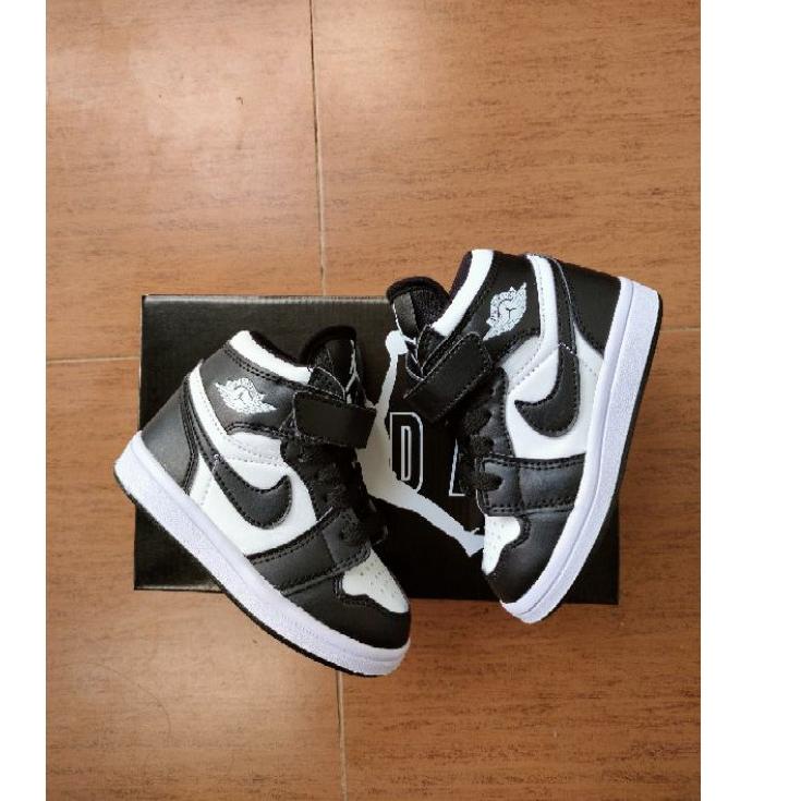 Terbaru.. SEPATU JORDAN ANAK HITAM PUTIH PREMIUM QUALITY JORDAN KIDS MURAH