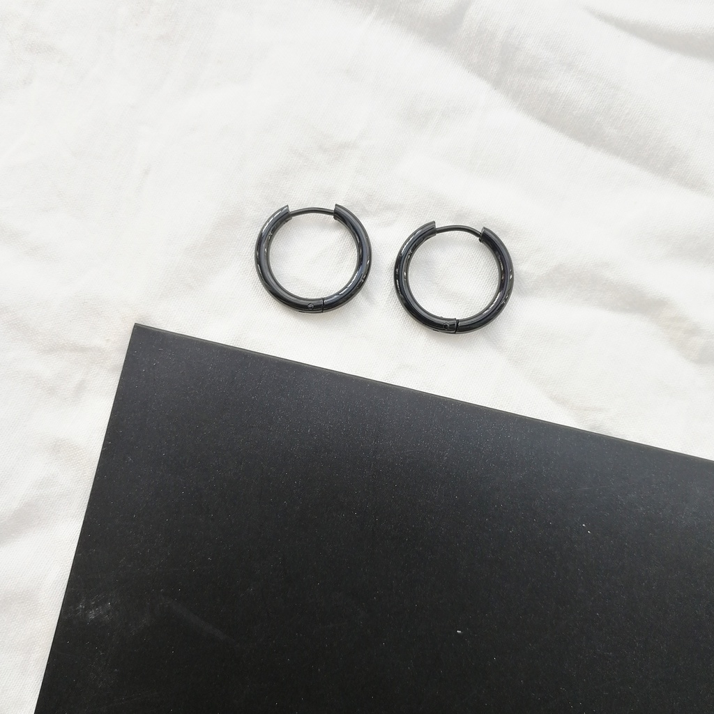 Anting Bulat Warna Hitam Gaya Punk Untuk Wanita