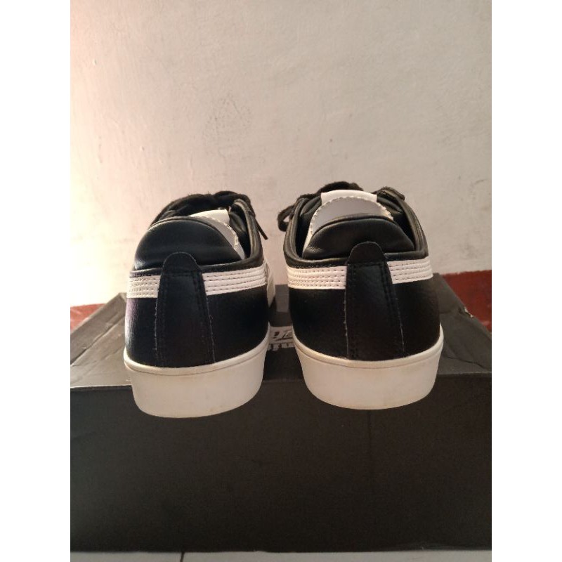 preloved onitsuka tiger fabre